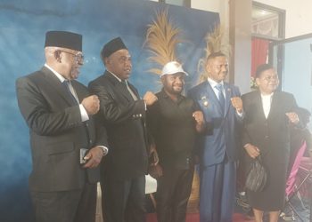25 Anggota DPRD Pegaf Dilantik, Saroy Sebut Wakil Rakyat Harus Perjuangkan Aspirasi Rakyat