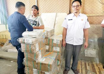 KPU Teluk Bintuni Terima Logistik Surat Suara Pilkada 2024