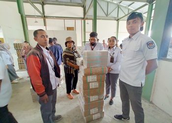 Logistik Surat Suara Pilkada Langsung Dibawa ke Anggi