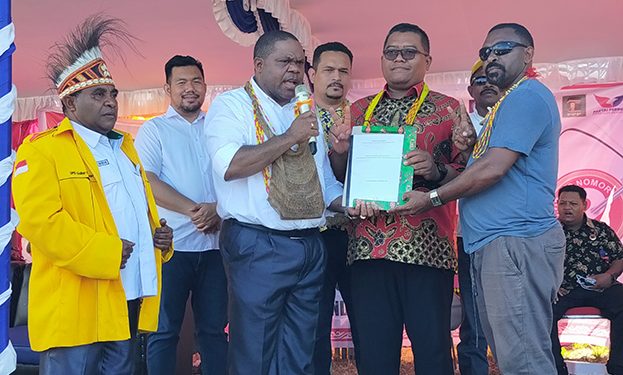 Hermus Indou Berharap Warga Distrik Mansel Mendukung Pasangan HERO
