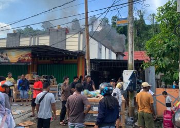 Gudang Belakang Toko Intan Jaya Mart Wosi Terbakar