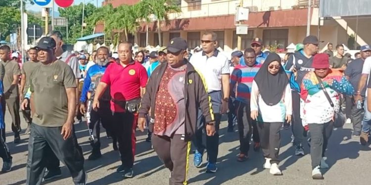 Setda Papua Barat Gelar Jalan Sehat Berhadiah
