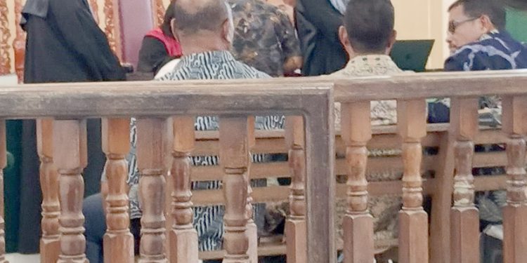 Persidangan Tipikor Sewa Gedung DPRD Teluk Bintuni Diwarnai ‘Insiden Internal’