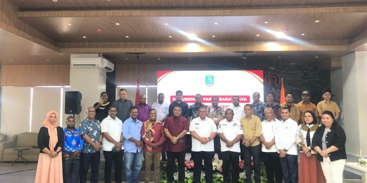 Penjabat Gubernur Silaturahmi dengan 35 Anggota DPR PBD