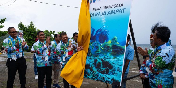 Pemkab Raja Ampat Launching Buku Etika Berwisata
