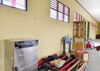 Proyek Pengadaan Peralatan Laboratorium di SMK Negeri Oransbari Belum Tuntas