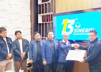 Fernando Loman Resmi Menerima SK Pengurus Partai NasDem Manokwari