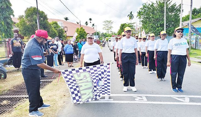 Pemkab Mansel Adakan Lomba Gerak Jalan Sambut HUT ke-12, Bupati Waran: sebagai wujud persatuan suku-suku di Mansel