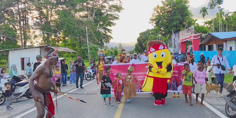 Ikut Pawai Budaya, KPU Mansel ajak Masyarakat ke TPS Salurkan Hak Pilih