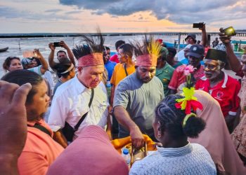 Suara Unggul, Hasan – Isak Sampaikan Terima Kasih bagi Warga Kaimana