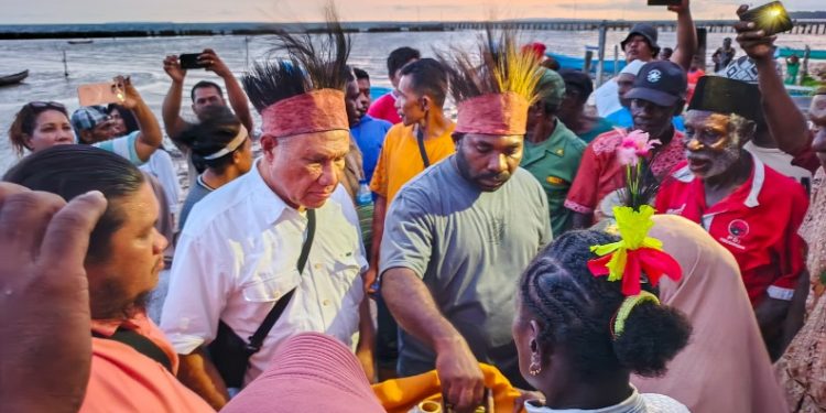 Suara Unggul, Hasan – Isak Sampaikan Terima Kasih bagi Warga Kaimana