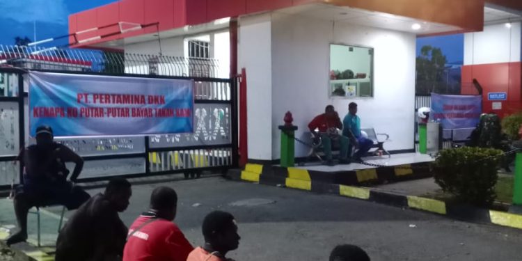 Tidak Ada Kepastian, Pemilik Ulayat Tetap Duduki Depot Pertamina TBBM Manokwari