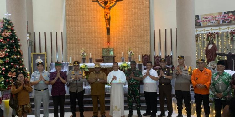 Forkopimda Papua Barat Cek Kesiapan Gereja dan Personel Jelang Ibadah Natal