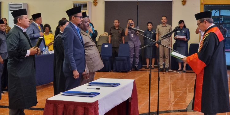 Lagi, Orgenes Wonggor Pimpin DPR Papua Barat
