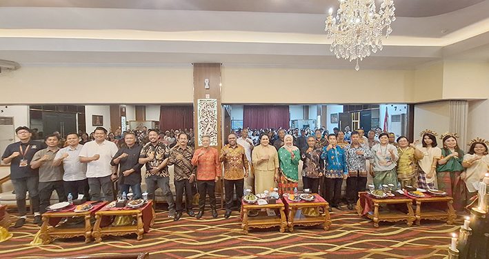 Terdakwa Sebut Penyidik Suruh ‘Mengubah’ Dokumen Sewa Gedung DPRD Teluk Bintuni