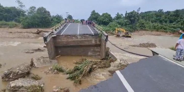 Pengurus Yapis Cabang Manokwari Periode 2024-2029 Dilantik