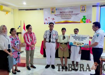 NokenKu Masuk SMA, Ratusan Pelajar di Manokwari Diberikan Pemahaman Kelola Keuangan Secara Baik