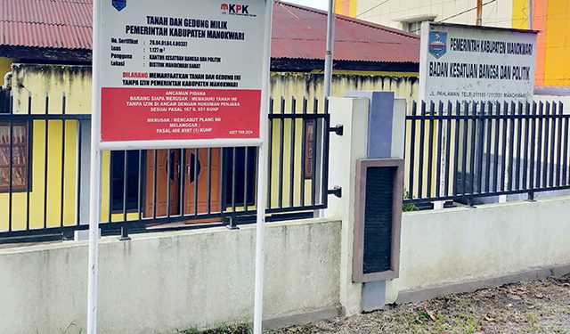 Pemkab Manokwari Tandai Aset Bangunan dan Tanah dengan Plang Berlogo KPK
