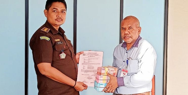 Mantan Sekretaris DPRD Teluk Bintuni tetap Divonis Hakim 20 Bulan Penjara