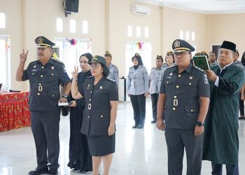 Kakanwil Kemenkum Papua Barat Lantik Sejumlah Pejabat Manajerial