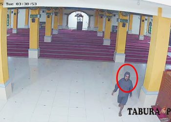 Meresahkan, Aksi Pencurian Kotak Amal di Masjid Al-Falah AMD Wosi Terekam CCTV