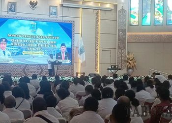 Pemkab Manokwari Gelar Upacara Penghormatan Terakhir Kepada Mendiang Bastian Salabai