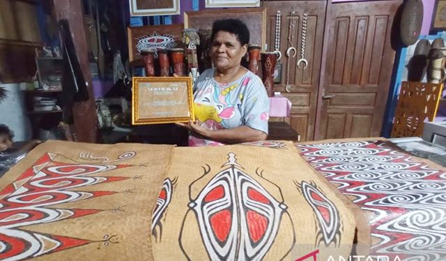 Lukisan Khombouw, Jejak Budaya yang Tetap Lestari di Sentani