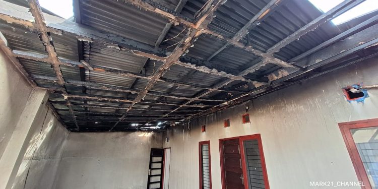 Rumah Kosong di Bumi Marina Asri Terbakar, Api Merembet ke Dapur Mantan Bupati Mansel