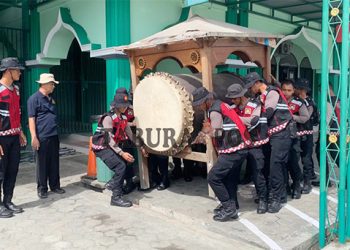 Polda Papua Barat, SPI dan Mahasiswa Bersinergi Kerja Bhakti pada 15 Masjid
