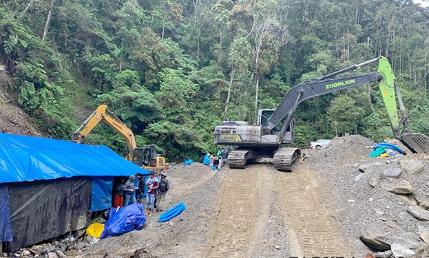 Polda Papua Barat Tangkap 22 Penambang Emas Ilegal dan Amankan 3 Unit Excavator
