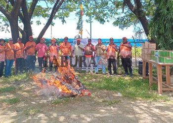 Ratusan Porsi Makanan Siap Saji Dimusnahkan