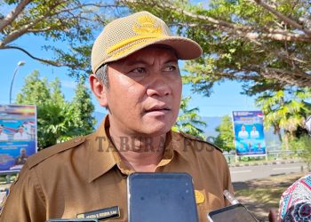 Petrus Makbon Segera Isi Jabatan Waket I DPR Papua Barat