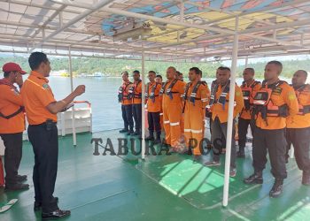 Tim SAR Cari Korban yang Terjatuh dari KM Dorolonda