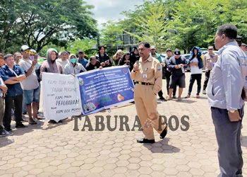 Supir Taksi dan Ojek di Manokwari Demo Minta Pemerintah Tutup Maxim