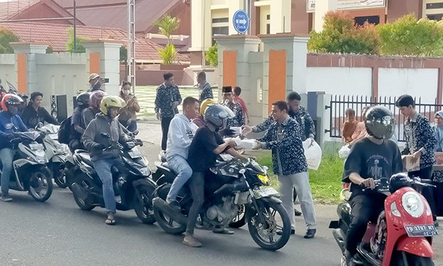 Pengadilan Agama Manokwari Salurkan Zakat Profesi dari Potongan Gaji Pegawai