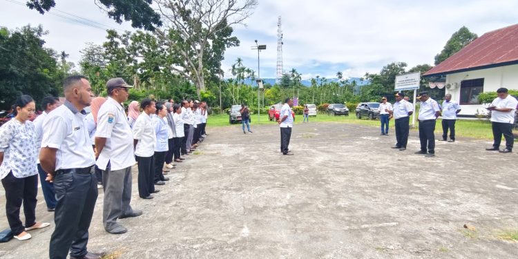 Sidak di Sekretariat DPRK Mansel, Wakil Bupati Mesakh Teteskan Air Mata Kebahagiaan