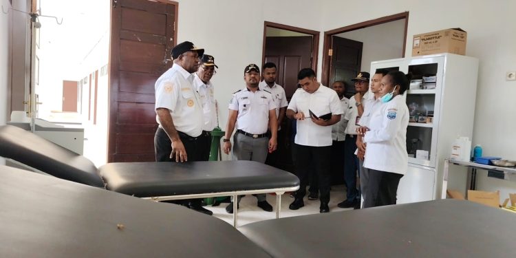 Bupati-Wabup Mansel Menerima Keluhan Pustu Masabui soal Air Bersih