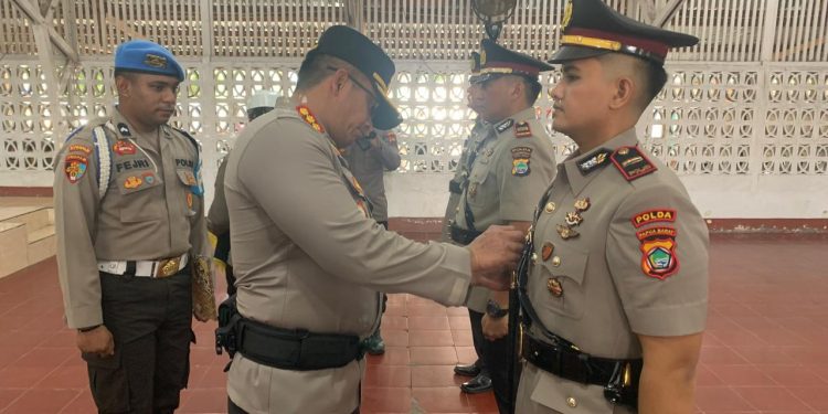 Kapolresta Manokwari Pimpin Sertijab Kasat Intel dan Kapolsek Prafi