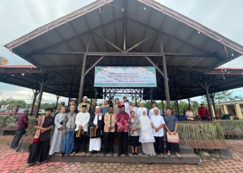 Bernard-Mesakh Hadiri Pelaksanaan Sholat-Id di Ransiki