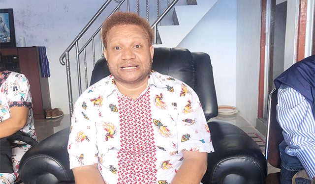 Senator PFM Beberkan Dugaan Korupsi Pengadaan Seragam Anggota DPR PBD