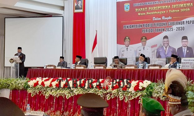 Pidato Perdana Dominggus Mandacan Awali Kerjanya