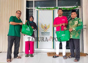 Baznas Papua Barat Salurkan 500 Paket Ramadhan Bahagia