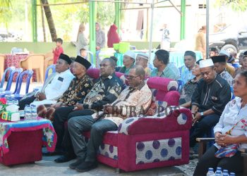 Buka Puasa Bersama Umat Muslim Kampung Abreso, Bupati Bernard Ajak Jaga Toleransi Umat Beragama