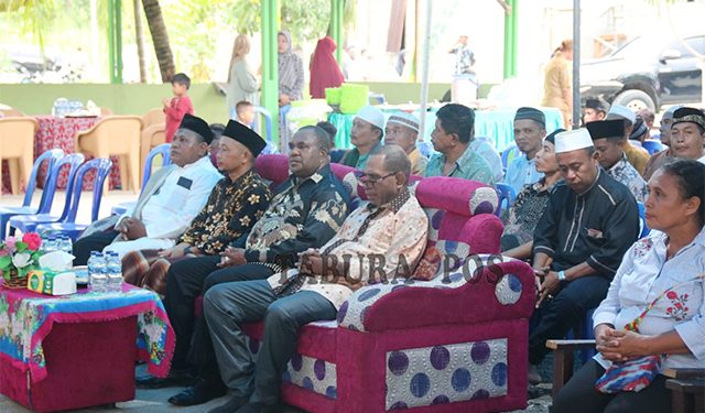 Buka Puasa Bersama Umat Muslim Kampung Abreso, Bupati Bernard Ajak Jaga Toleransi Umat Beragama