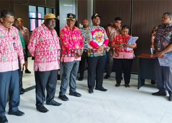 Sidak di Setda, Bupati Bernard Hentikan Sementara Proses Anggaran Bagian Perekonomian