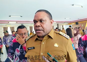 Bupati Manokwari Meminta Insentif Dokter Diselaraskan