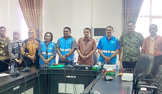 DPRK Manokwari Minta Badan Usaha Tertibkan Kabelnya yang Semrawut