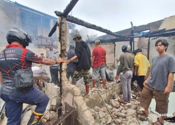 Kebakaran Hanguskan 5 Unit Rumah di Kompleks Blagor, Diduga Akibat Korsleting Listrik