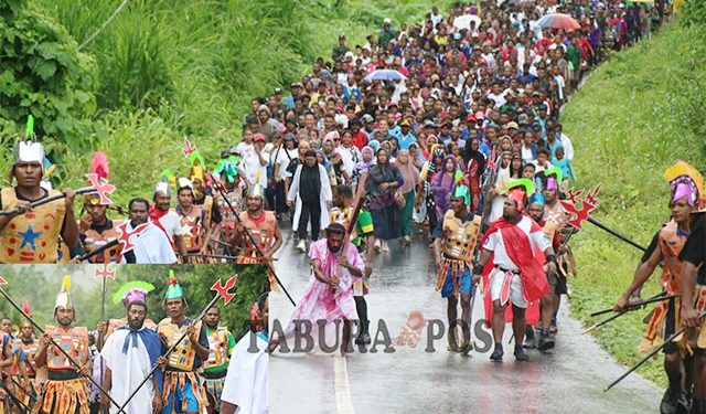Fragmen Jalan Salib Warnai Perayaan Paskah 2025 di Kabupaten Mansel