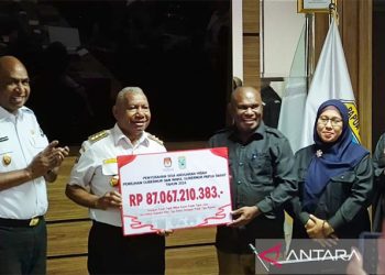 KPU Papua Barat Kembalikan Sisa Dana Hibah Pilkada Rp. 87,06 Miliar